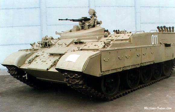 BTR-T có một điểm nổi bật là nó có một tháp pháo nhỏ gắn trên khung của một chiếc tăng, tháp pháo này là một tổ hợp súng-tên lửa hiện đại.